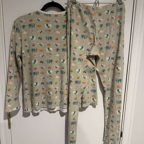 Roller Rabbit Pajama Set - Picture 2 of 2